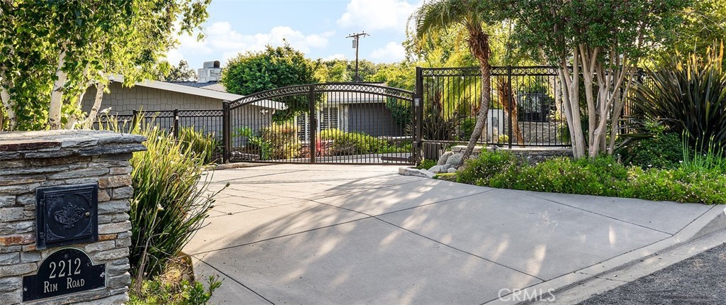 2212 Rim Road