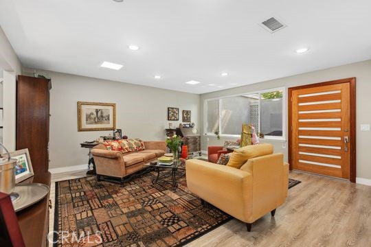 153 Avenida Majorca C C