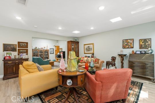 153 Avenida Majorca C C