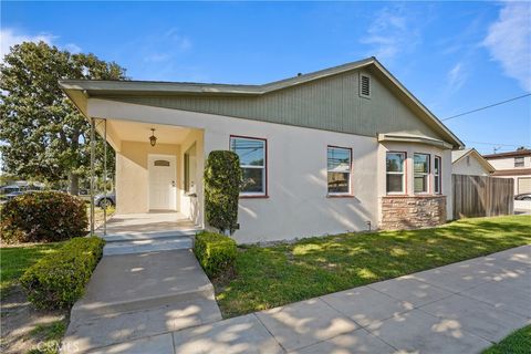 Photo of 800 N Clementine Street, Anaheim, CA 92805 (MLS # PW26064189)