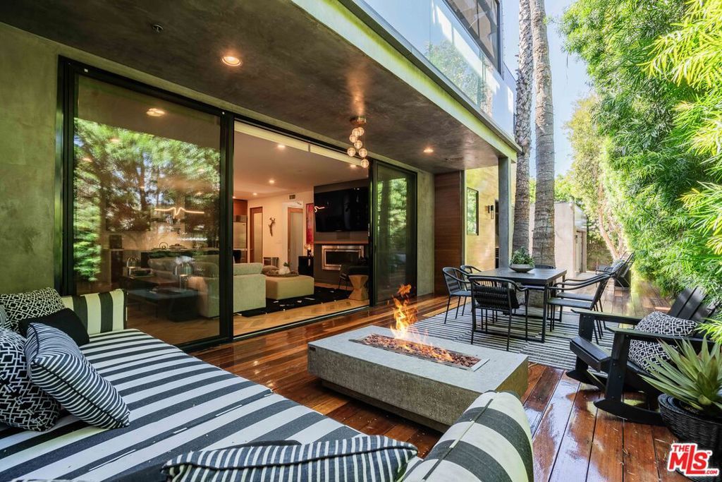 Photo of 3601 Wade Street, Los Angeles, CA 90066 (MLS # 26721763)