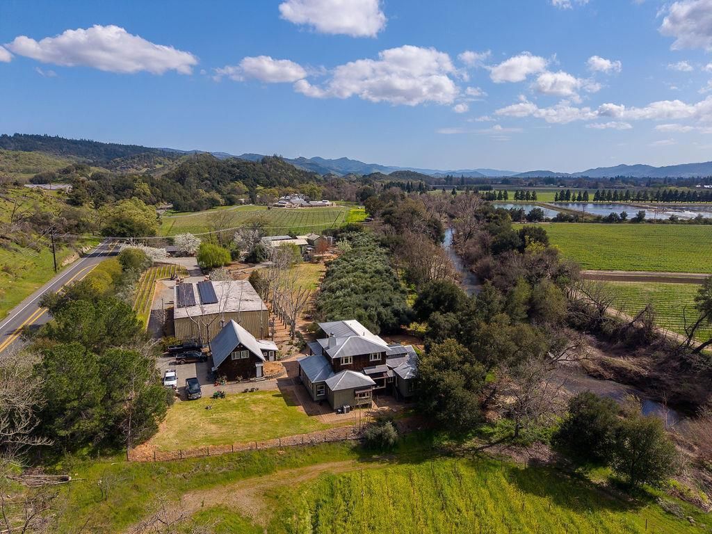 Photo of 1001 Silverado Trail South, St Helena, CA 94574 (MLS # ML82025346)