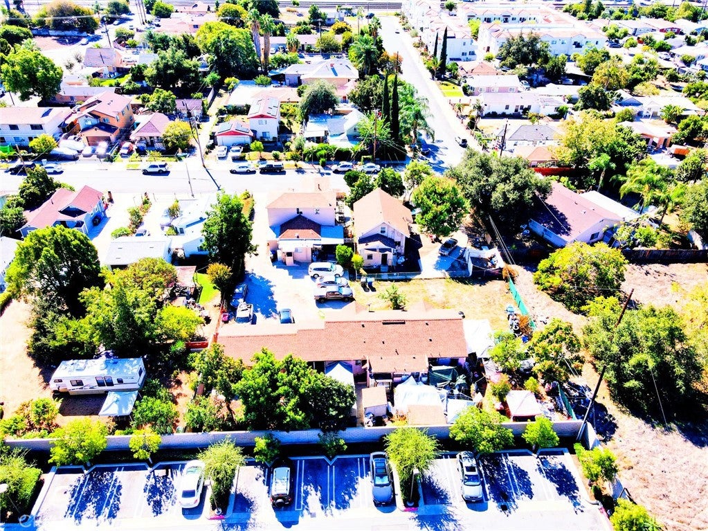 897 W Monterey