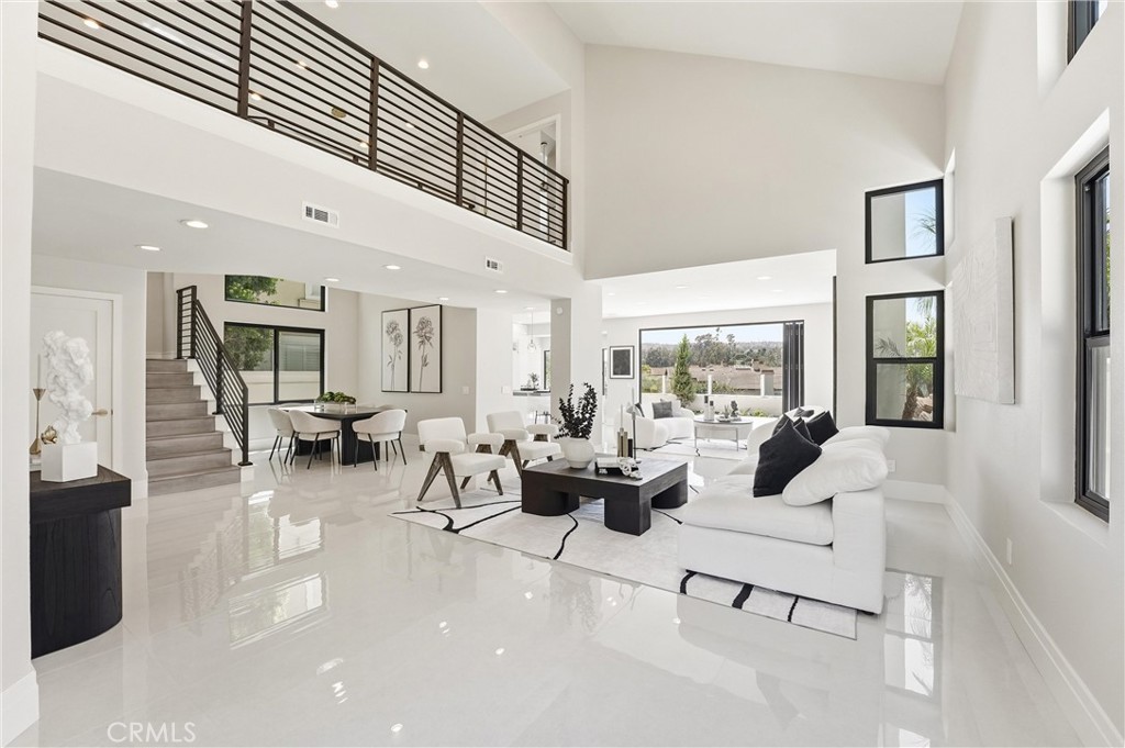24335 Rue De Gauguin