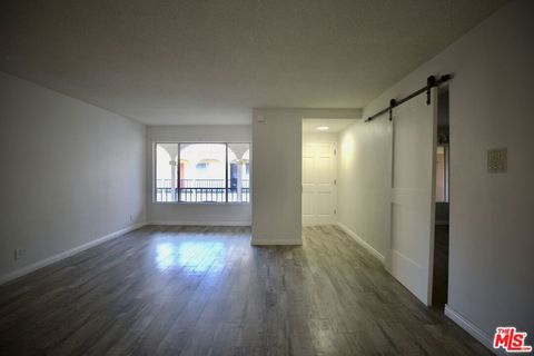 Photo of 1033 6TH Street #302, Santa Monica, CA 90403 (MLS # 25627667)