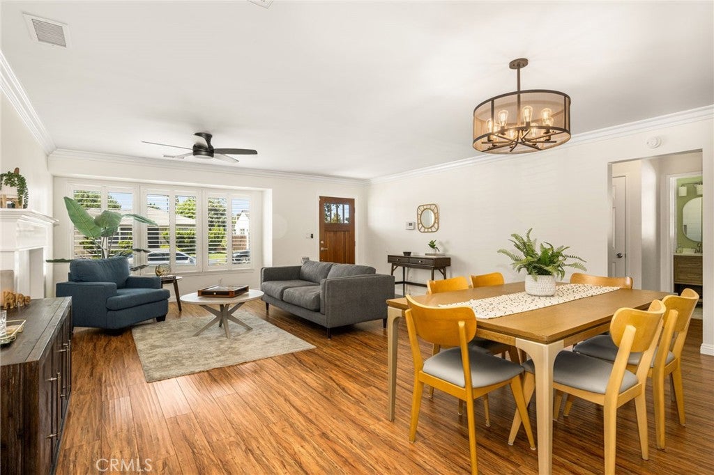 2152 N Greenbrier Road