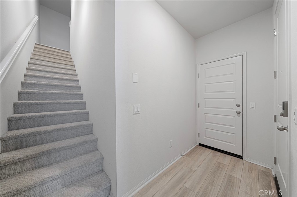 236 lockhart Way