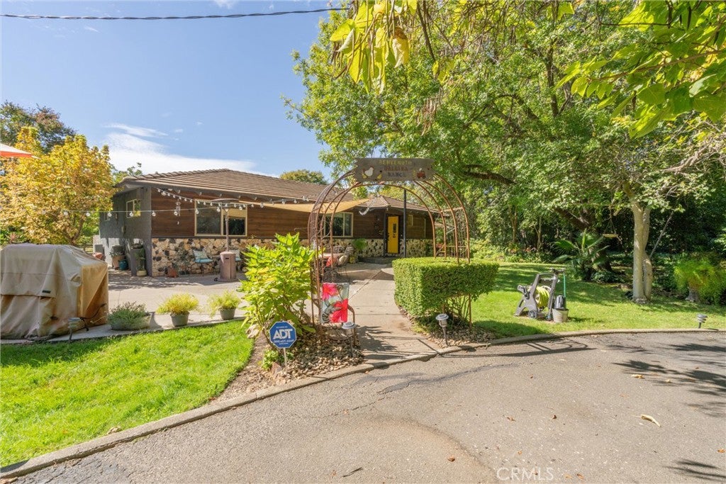2164 Oak Way