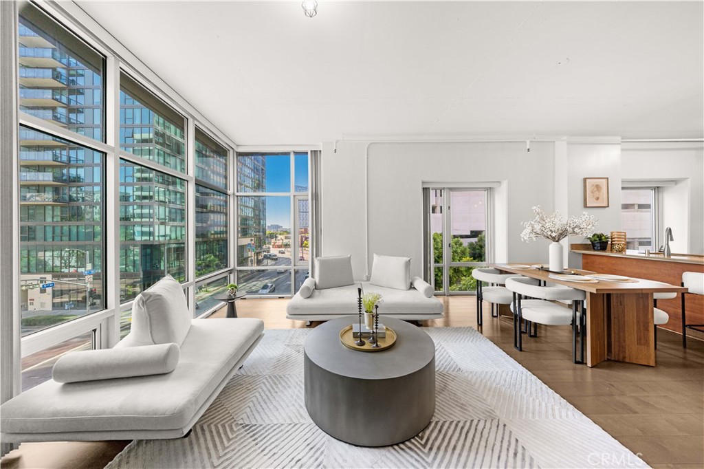 645 W 9th Street 303