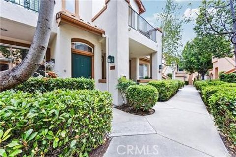 Photo of 2702 Ladrillo Aisle, Irvine, CA 92606 (MLS # TR25245635) Photo of 2702 Ladrillo Aisle, Irvine, CA 92606 (MLS # TR25245635)