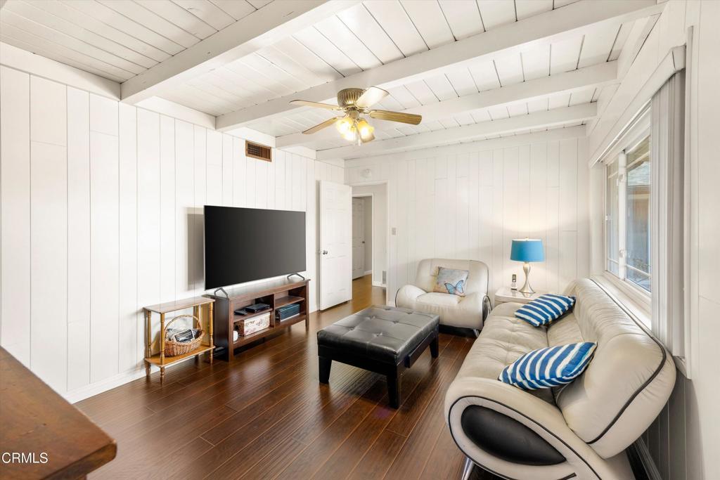 1446 E Herring Avenue