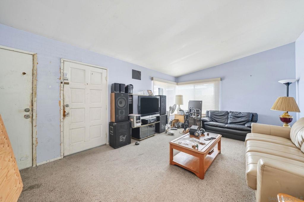 11329 Avenida Del Gato