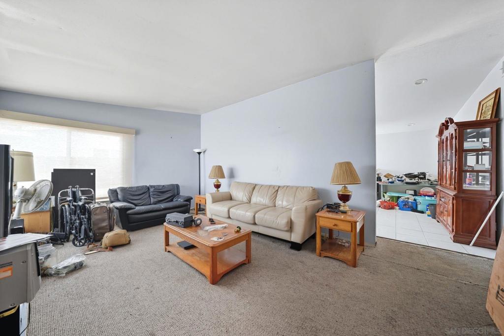 11329 Avenida Del Gato