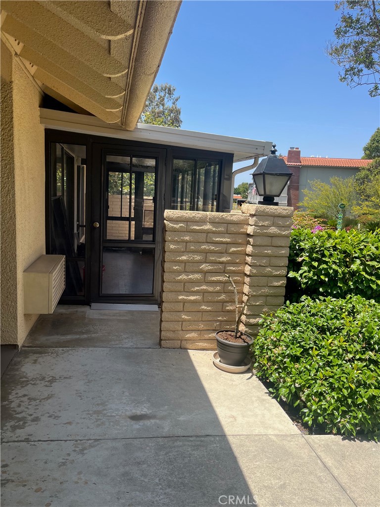834 Unit P Ronda Mendoza