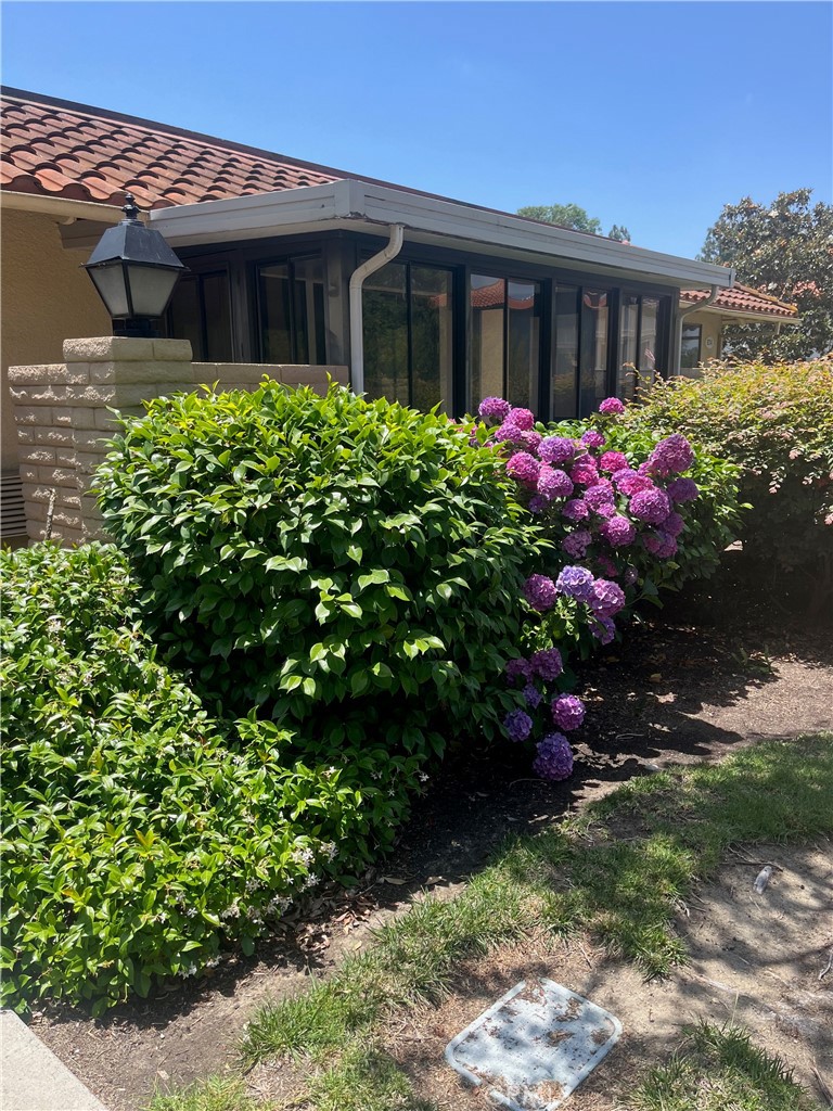 834 Unit P Ronda Mendoza