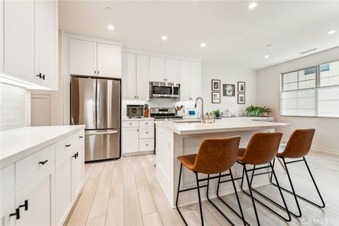 Photo of 304 Floral Vw Vw, Irvine, CA 92618 (MLS # OC25150558) Photo of 304 Floral Vw Vw, Irvine, CA 92618 (MLS # OC25150558)