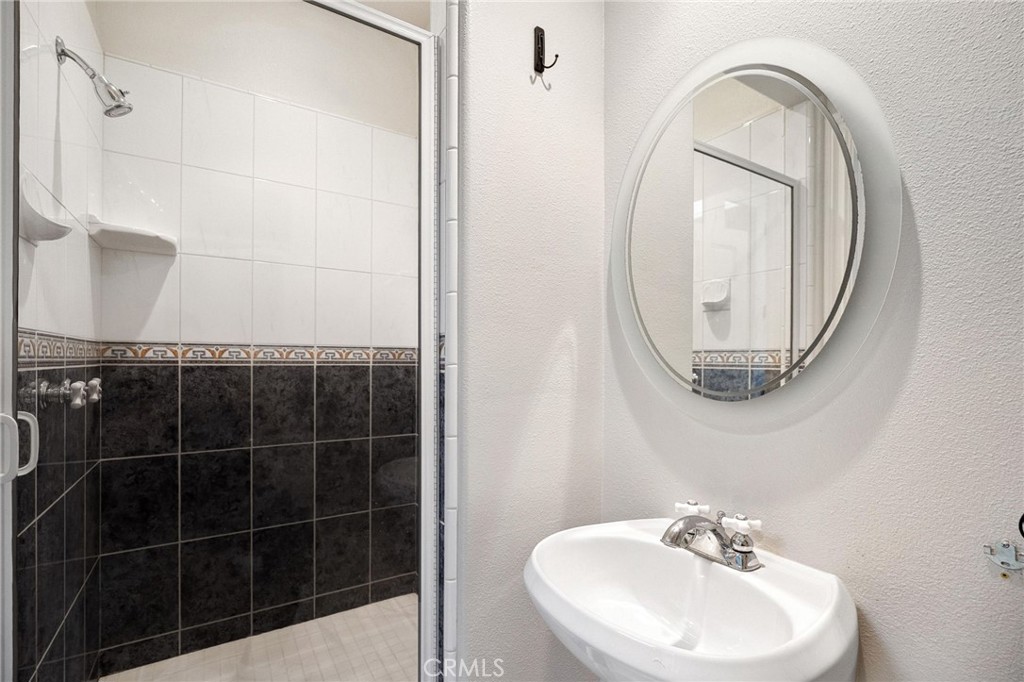 Harbor Hill (HARH) - Residential Lease