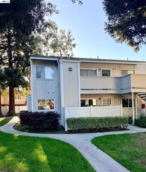 Photo of 38508 Mary Ter Ter #4, Fremont, CA 94538 (MLS # 41127932)