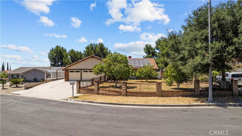15559 Sorbonne ST, Sylmar CA 91342