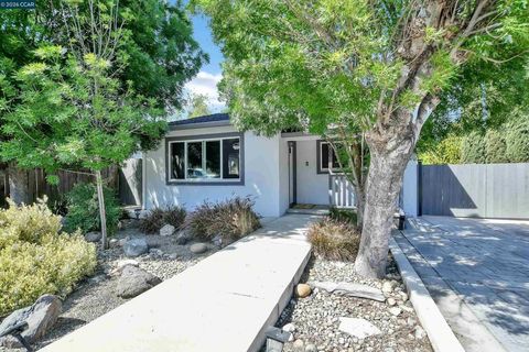 Photo of 66 E Bolton Rd Rd, Oakley, CA 94561 (MLS # 41130524)