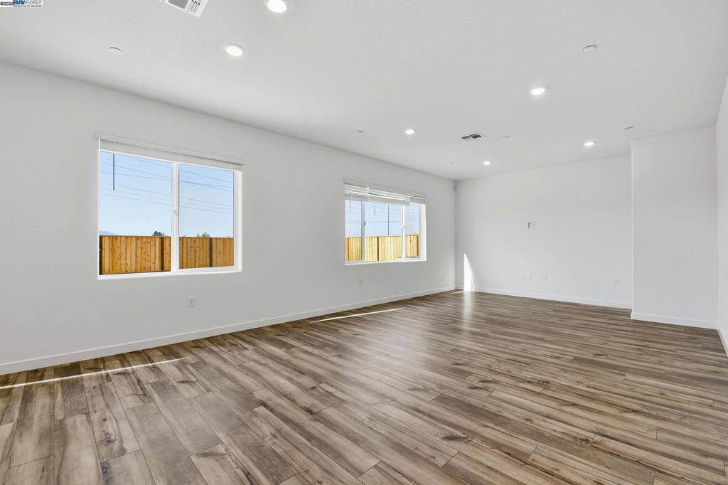 1008 Bluebell Circle