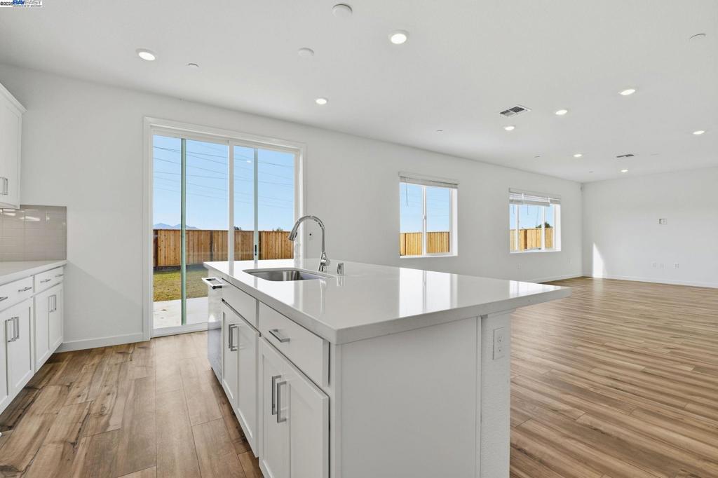 1008 Bluebell Circle