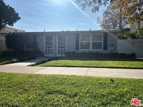 Photo of 1524 15th Street #1, Santa Monica, CA 90404 (MLS # 25625407)