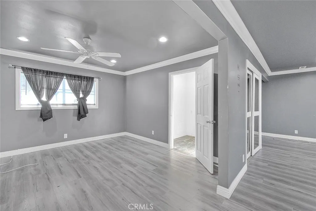 Los Angeles, California 90047, United States, 4 Bedrooms Bedrooms, ,3 BathroomsBathrooms,Residential,Active,182050