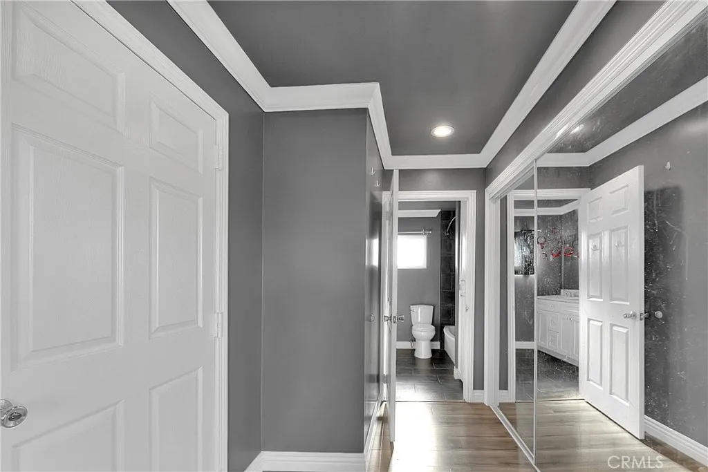 Los Angeles, California 90047, United States, 4 Bedrooms Bedrooms, ,3 BathroomsBathrooms,Residential,Active,182050