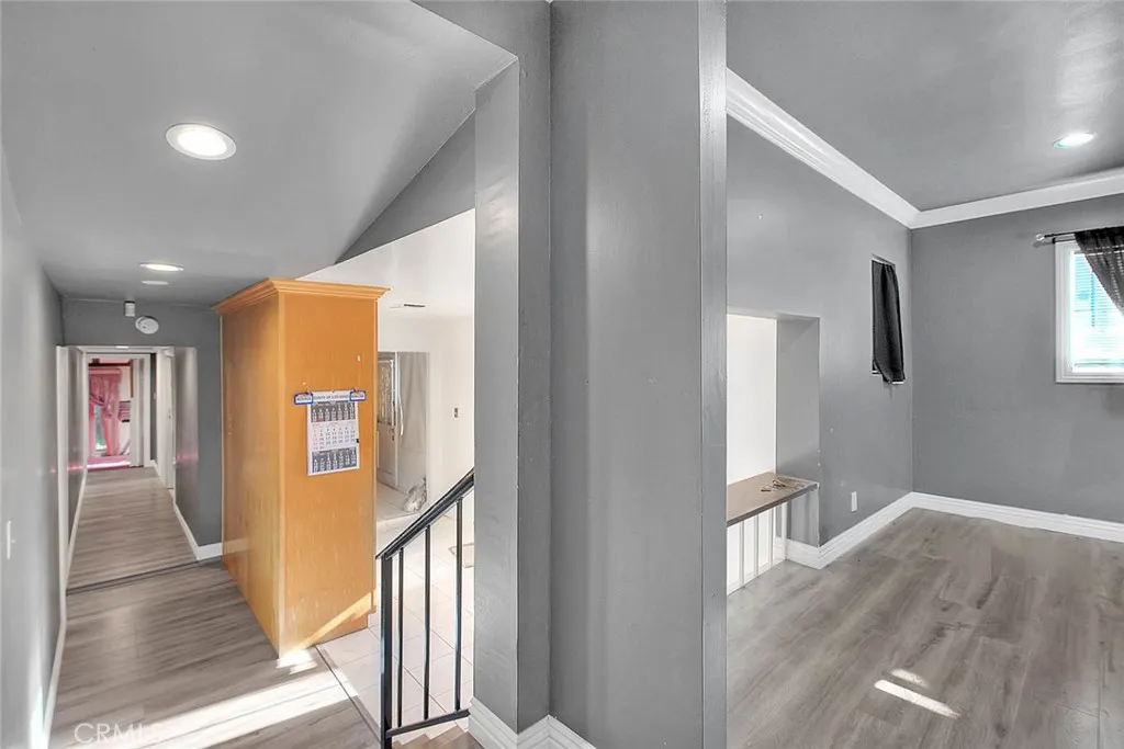 Los Angeles, California 90047, United States, 4 Bedrooms Bedrooms, ,3 BathroomsBathrooms,Residential,Active,182050