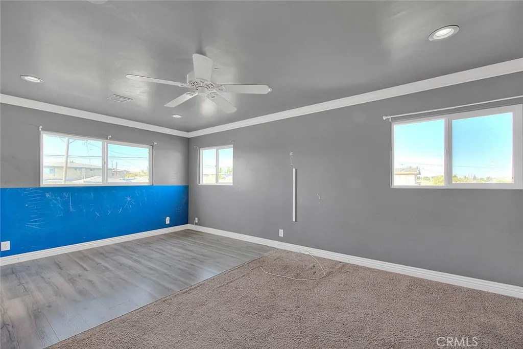 Los Angeles, California 90047, United States, 4 Bedrooms Bedrooms, ,3 BathroomsBathrooms,Residential,Active,182050