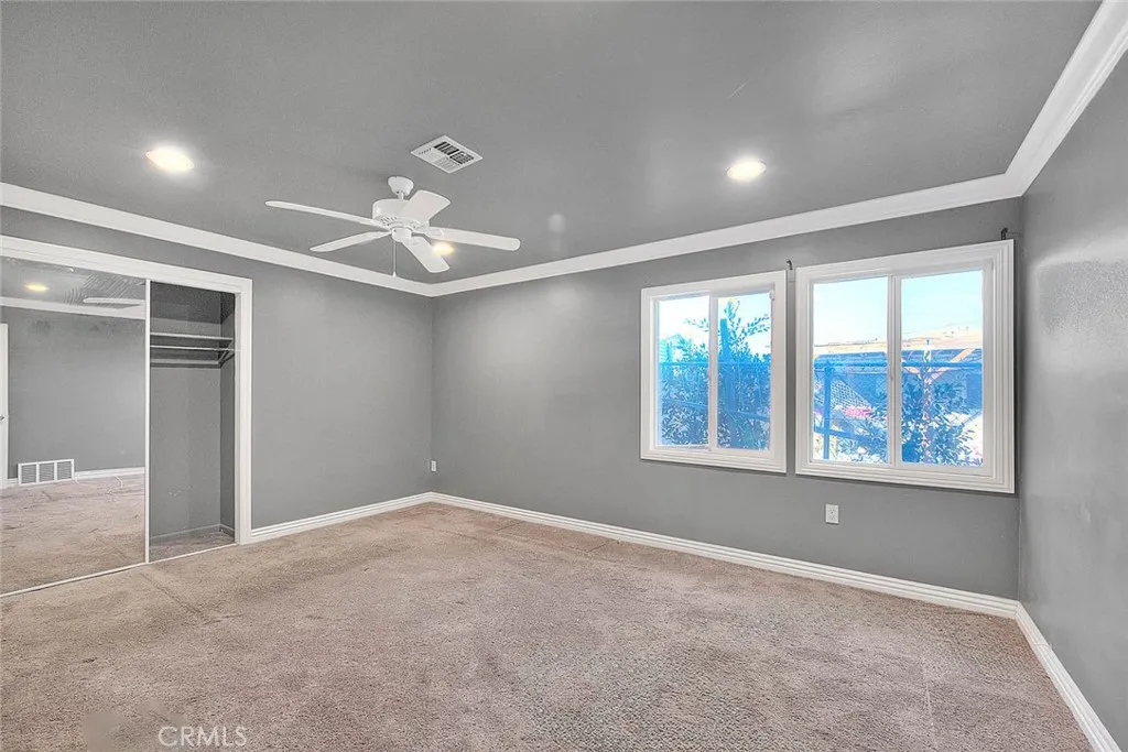 Los Angeles, California 90047, United States, 4 Bedrooms Bedrooms, ,3 BathroomsBathrooms,Residential,Active,182050