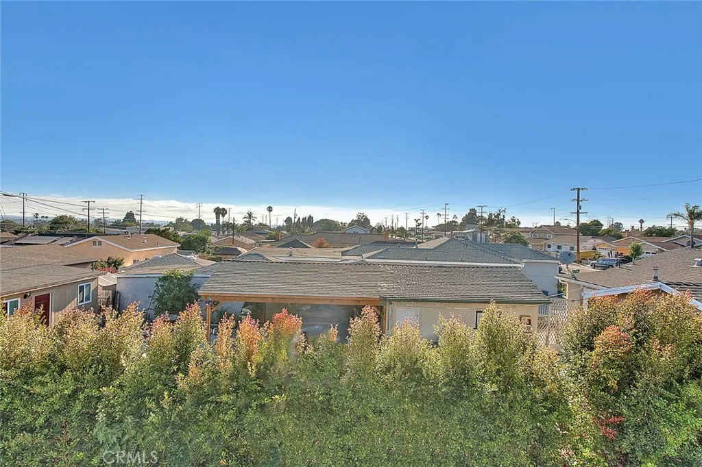 Los Angeles, California 90047, United States, 4 Bedrooms Bedrooms, ,3 BathroomsBathrooms,Residential,Active,182050