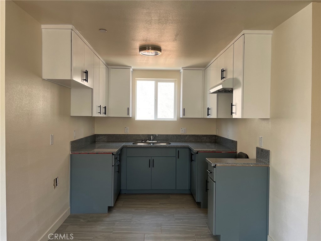 234 -234 1/2 E 81st