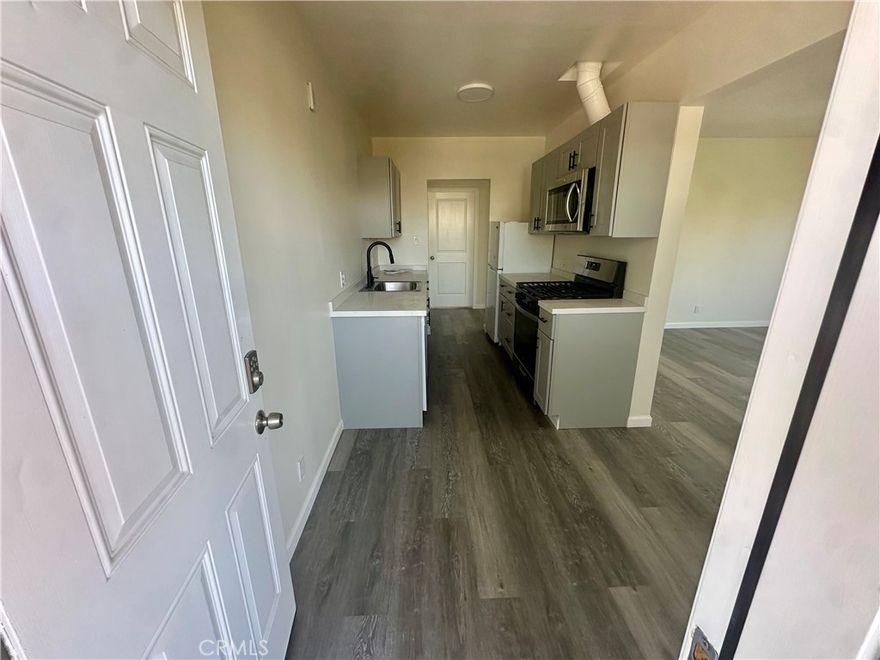 Owner Incentive - - - ***One Month FREE RENT*** Charming and completed renovated from top to bottom.  You'll be the first to use brand new appliances and appreciate the newness of it all.  Spectacular views.  Walking distance to the boulevard.  The 101 is basically around the corner.  Close to everything.  2 parking spots.  The building itself is an architectural gem built in a time when beauty mattered...