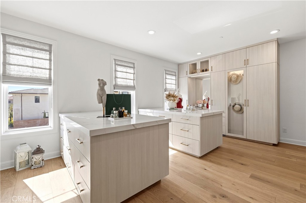 Porter Ranch, California, 91326, United States, 5 Bedrooms Bedrooms, ,7 BathroomsBathrooms,Residential,Active,2039021