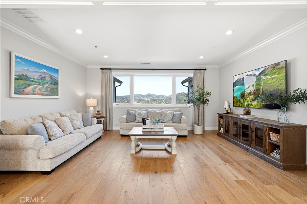 Porter Ranch, California, 91326, United States, 5 Bedrooms Bedrooms, ,7 BathroomsBathrooms,Residential,Active,2039021