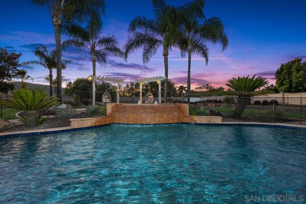 Photo of 1751 Victoria Way Way, San Marcos, CA 92069 (MLS # 260006305SD)