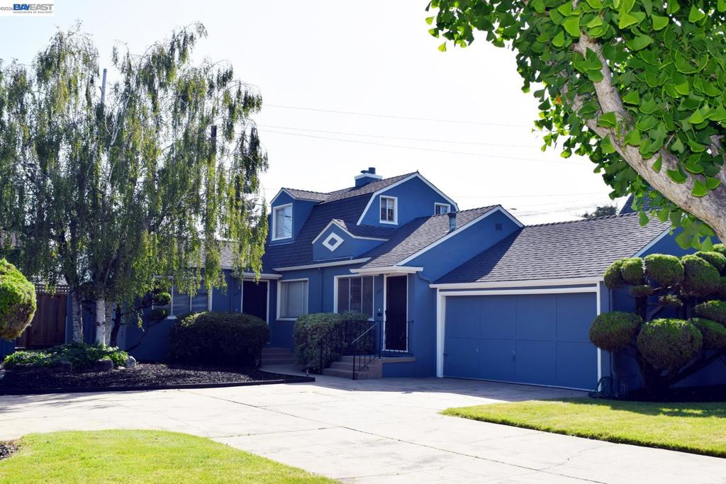 3125 ,3129,3131 Fernside Blvd