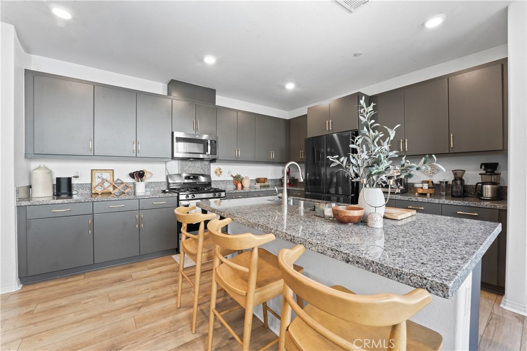 15232 Horizon Street 4