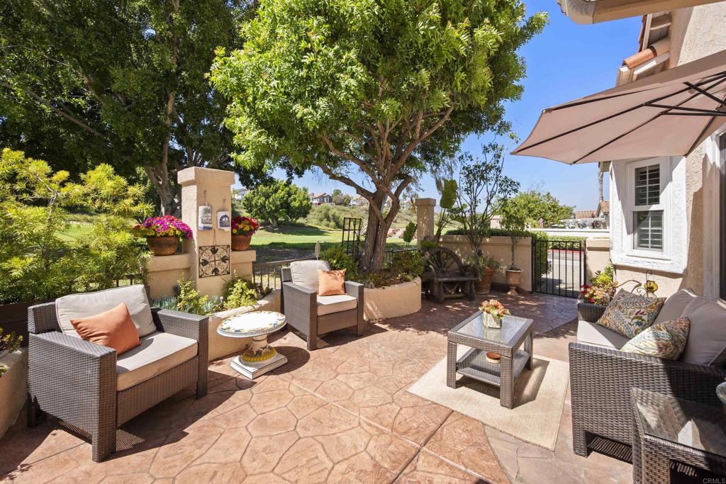 1098 TORREY PINES RD