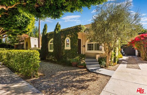 Photo of 8752 Dorrington Avenue, West Hollywood, CA 90048 (MLS # 26652939)