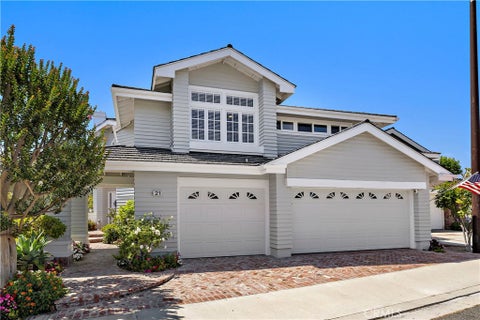 Photo of 21 Emerald, Irvine, CA 92614 (MLS # OC26138599)