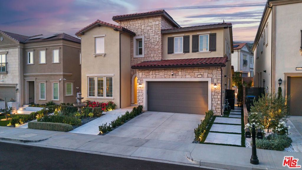 20643 W Wood Rose Court