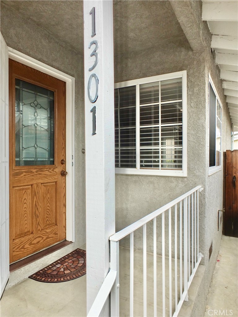 1301 W Robidoux Street