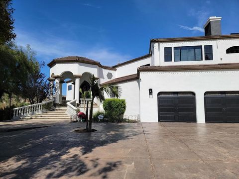 2715 Via Chinarros Alpine CA 91901