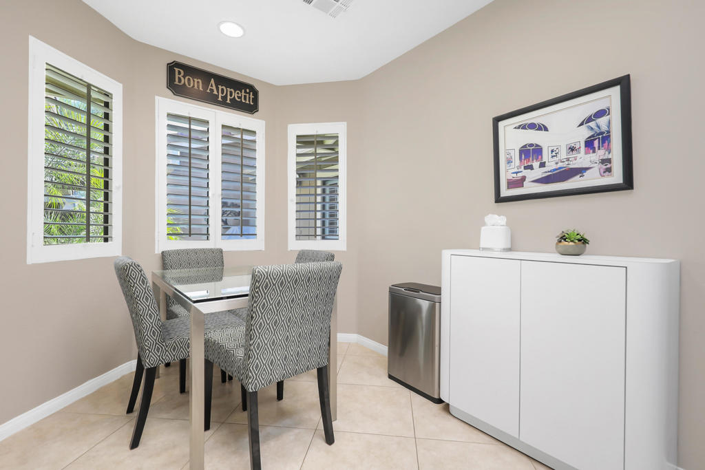 The Lakes Country Cl - Residential