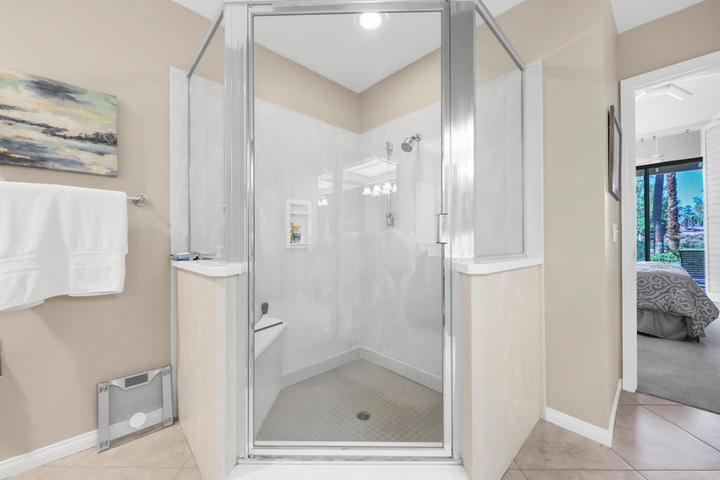 The Lakes Country Cl - Residential