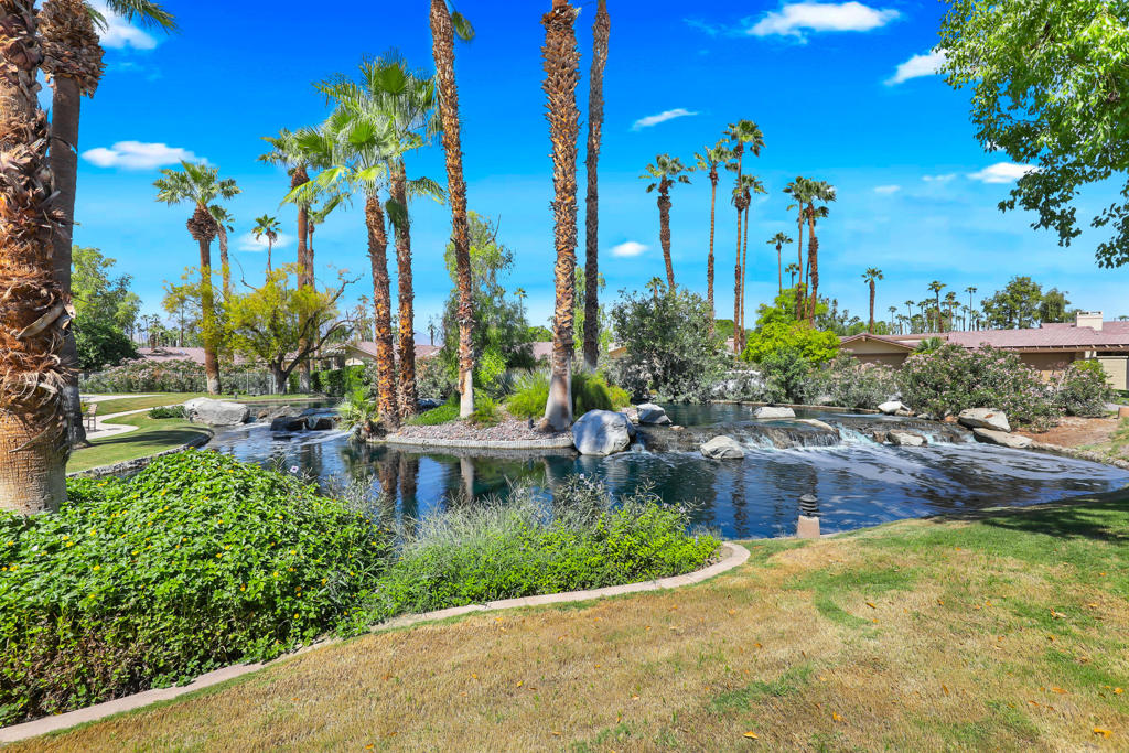 The Lakes Country Cl - Residential