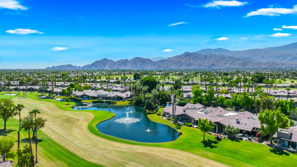 The Lakes Country Cl - Residential